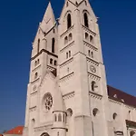 Perfekt Fuer 1 Bis 3 Naechte Oder Projektaufenthalte * Wiener Neustadt
