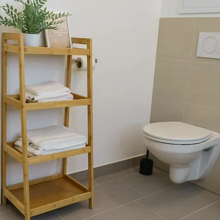 Perfekt Fuer 1 Bis 3 Naechte Oder Projektaufenthalte Διαμέρισμα Βίνερ Νόιστατ